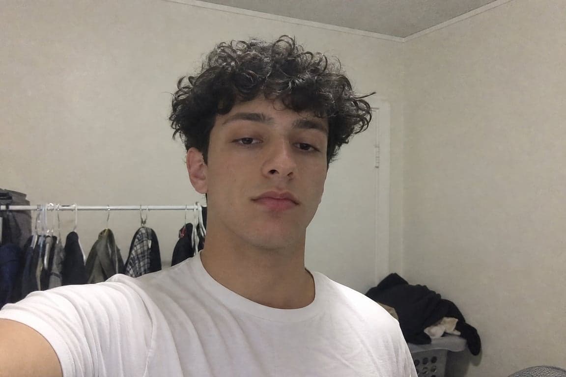 Before applying the YouTube Thumbnail Portrait prompt